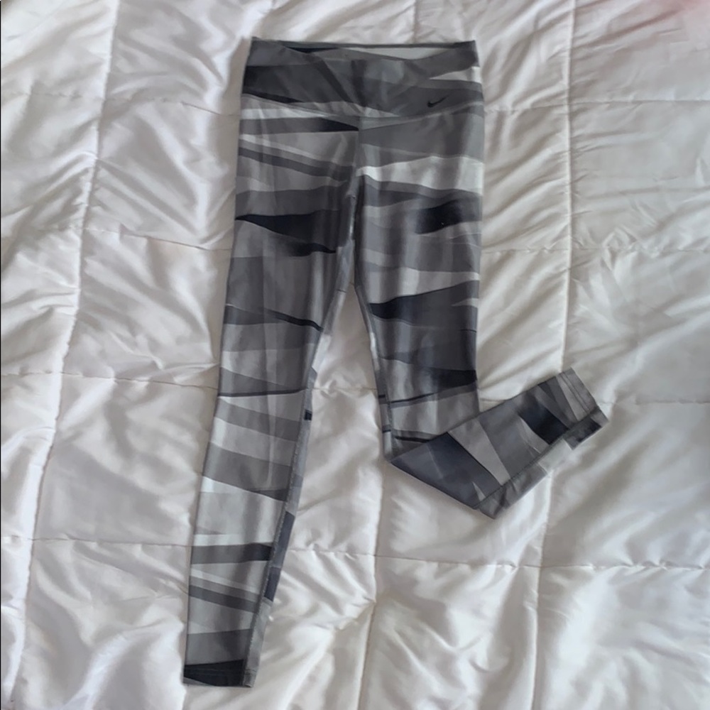 Nike dry-fit full length leggings